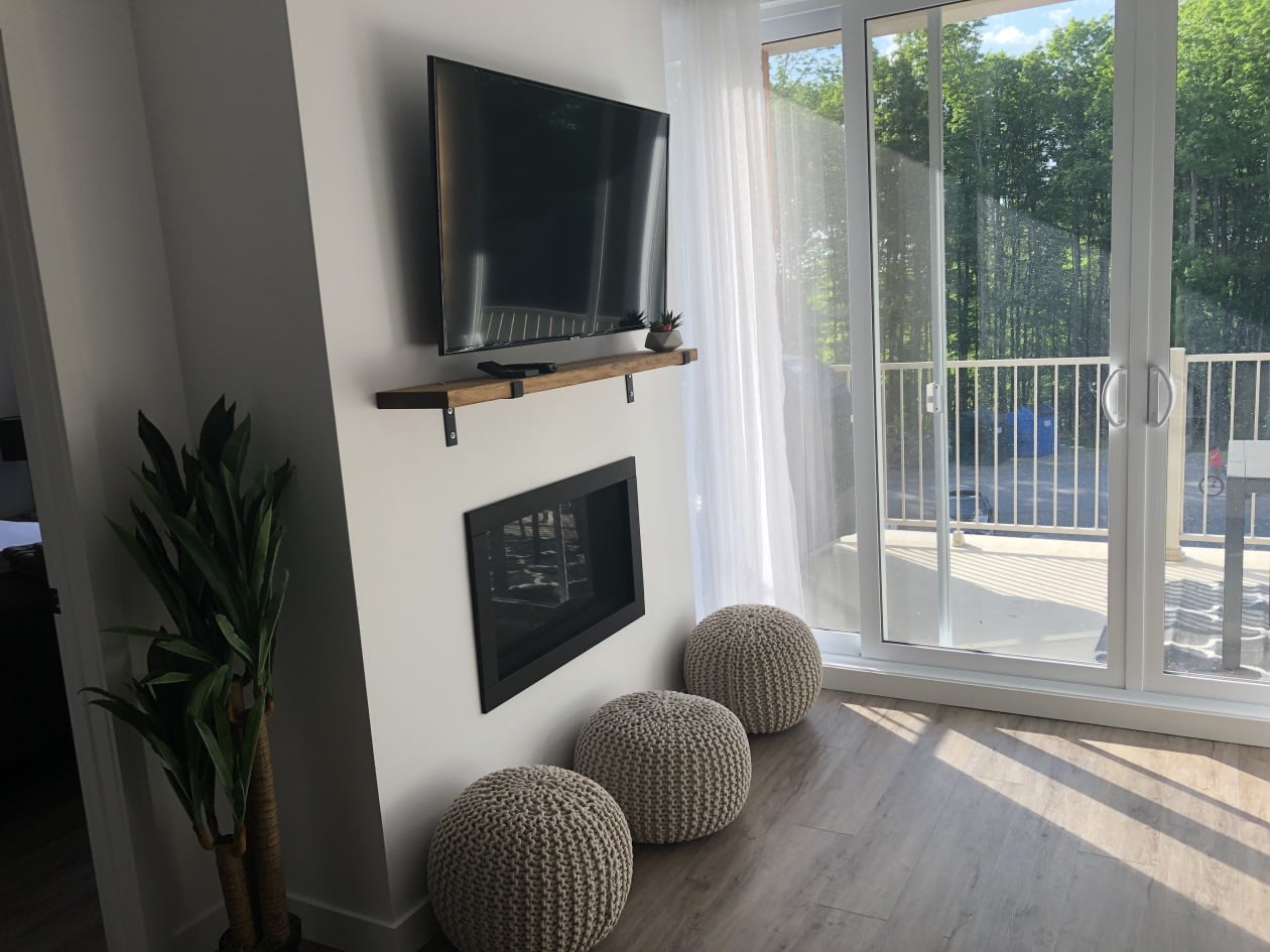 Photo 5 — 215-235 Rue Du Cercle-Des-Cantons, 215, Bromont, J2L 0R4, Bromont