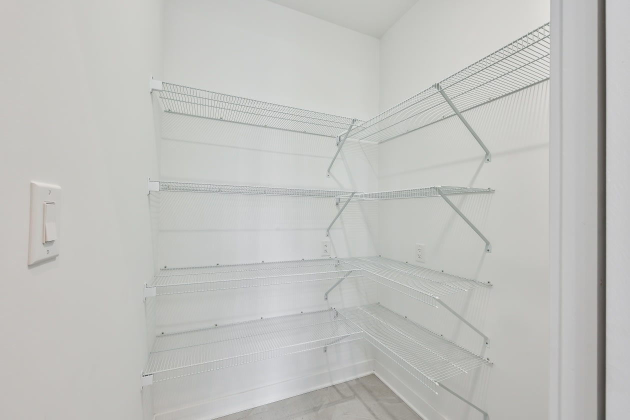 Rangement — 114 rue Breault , Lourdes-de-Joliette, J0K 1K0, Lourdes-de-Joliette