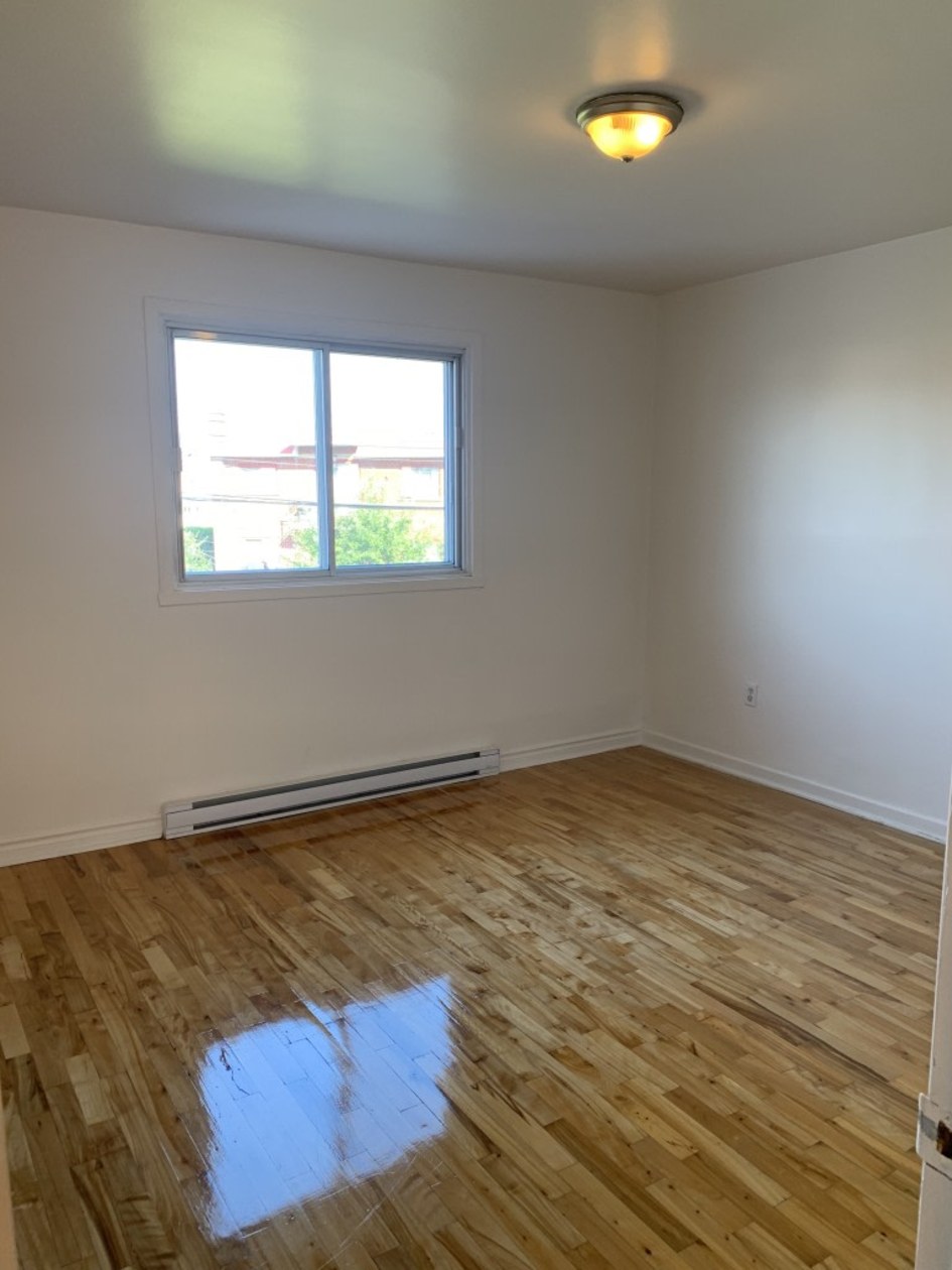 Photo 13 — 4365 Rue De Roquebrune, Saint-Leonard, H1R 1K5, Saint-Leonard
