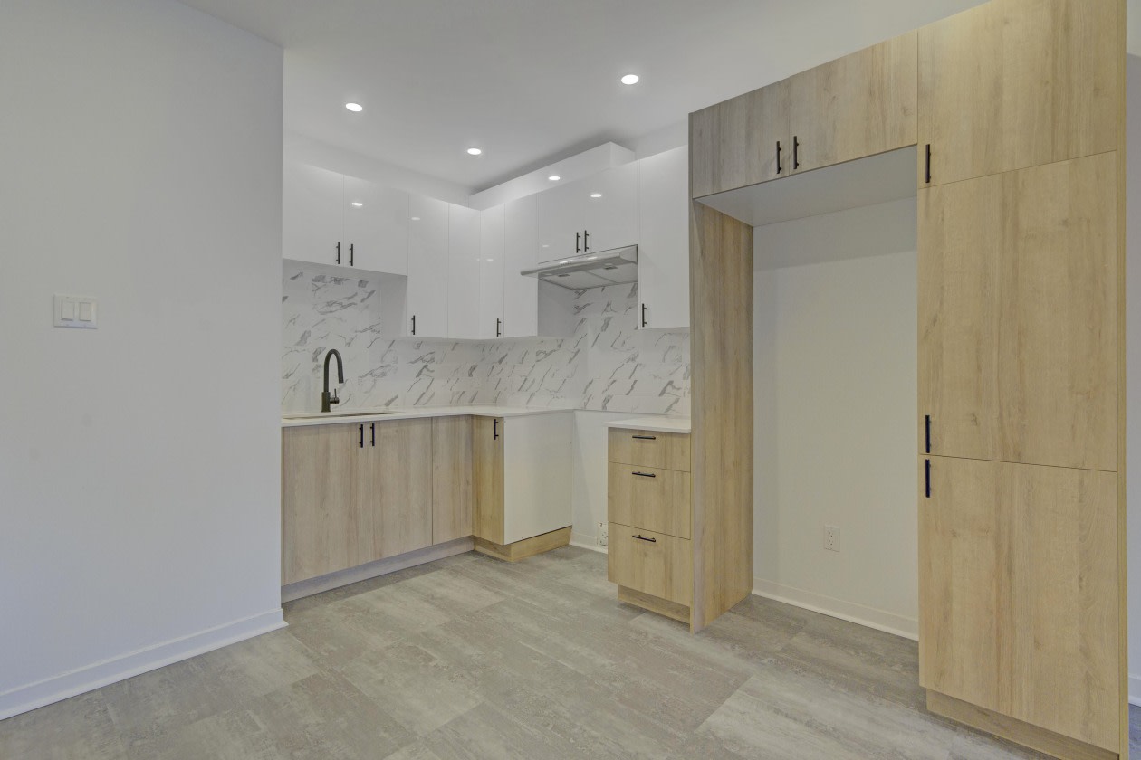 2985 Av Haig — photo 1