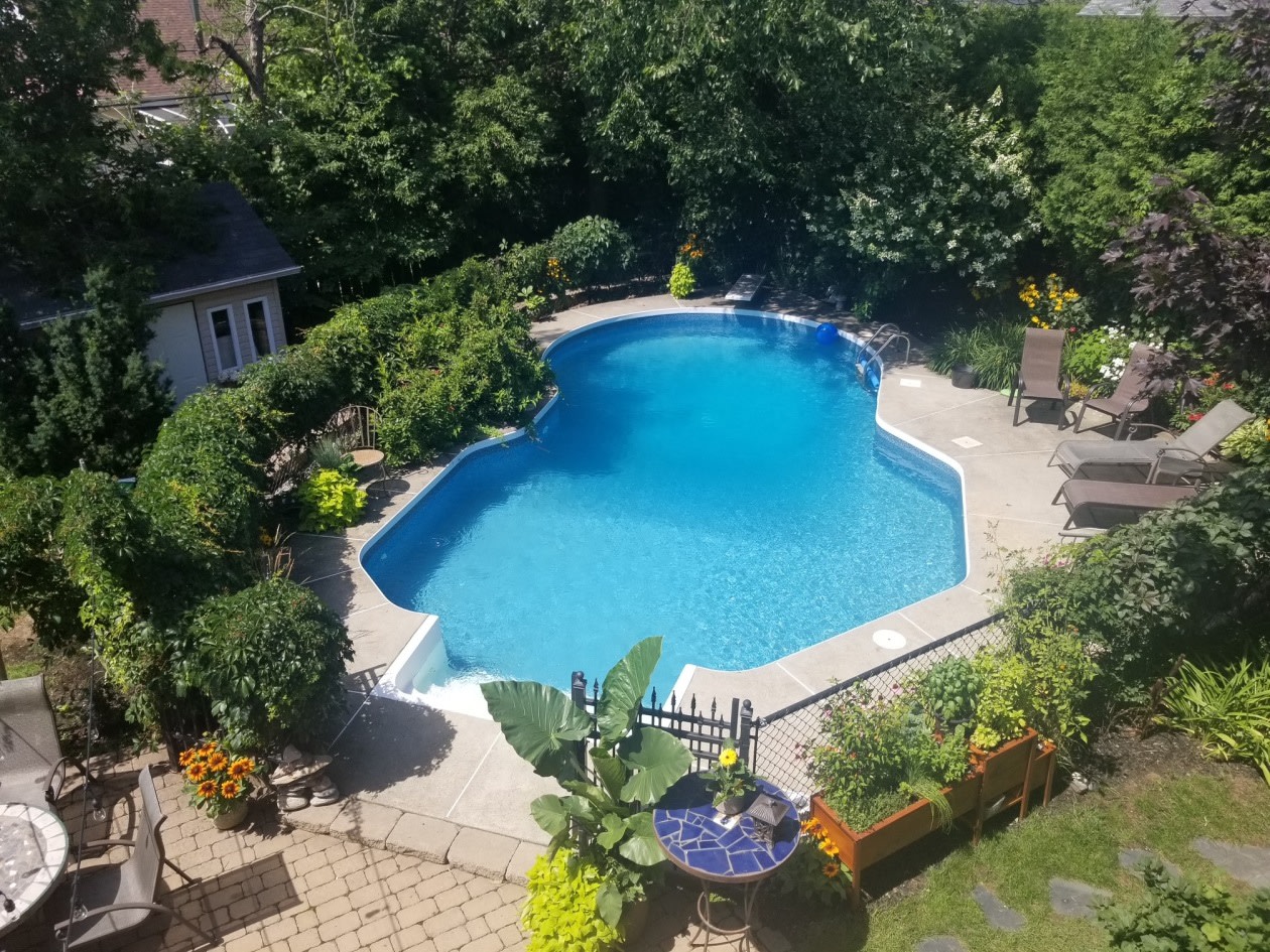 Piscine — 630 Rue J.-Brunette, Deux-Montagnes, J7R 6P5, Deux-Montagnes
