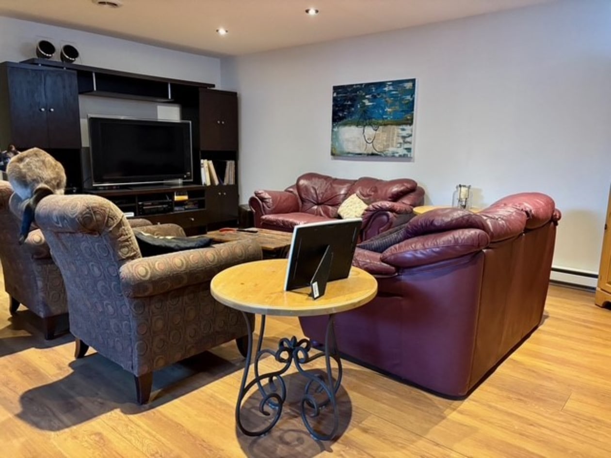 Salle familiale — 630 Rue J.-Brunette, Deux-Montagnes, J7R 6P5, Deux-Montagnes