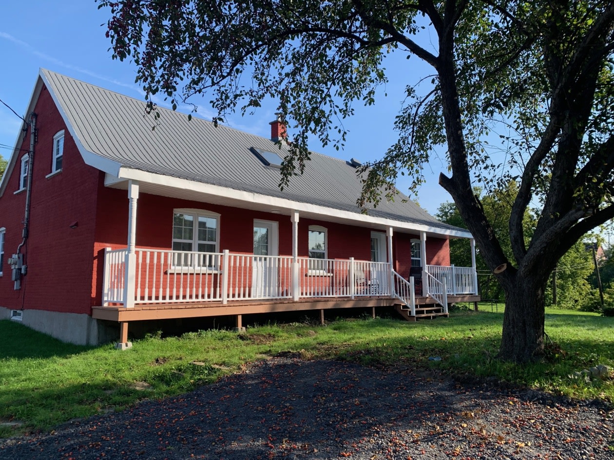 819 Rue Laviolette