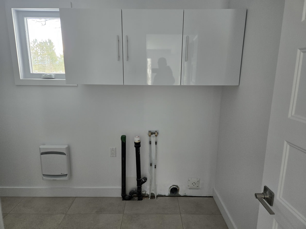 Salle de bains — 1400 Boul Des Ruisseaux, Mont-Laurier, J9L 0H6, Mont-Laurier