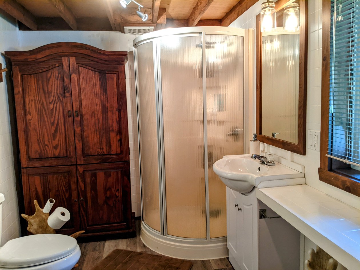 Salle de bains — 94 9E Rang, Saint-Just-de-Bretenières, G0R 3H0, Saint-Just-de-Bretenières