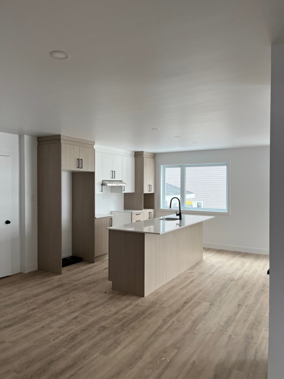 1-840 Rue Saint-Jacques O — photo 2