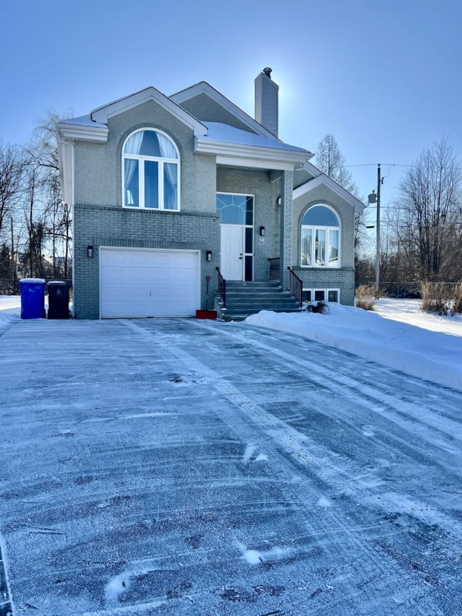 Photo 2 — 14 croissant Pierre-de-Rigaud, Notre-Dame-de-l'ile-Perrot, J7V 9G3, Notre-Dame-de-l'ile-Perrot