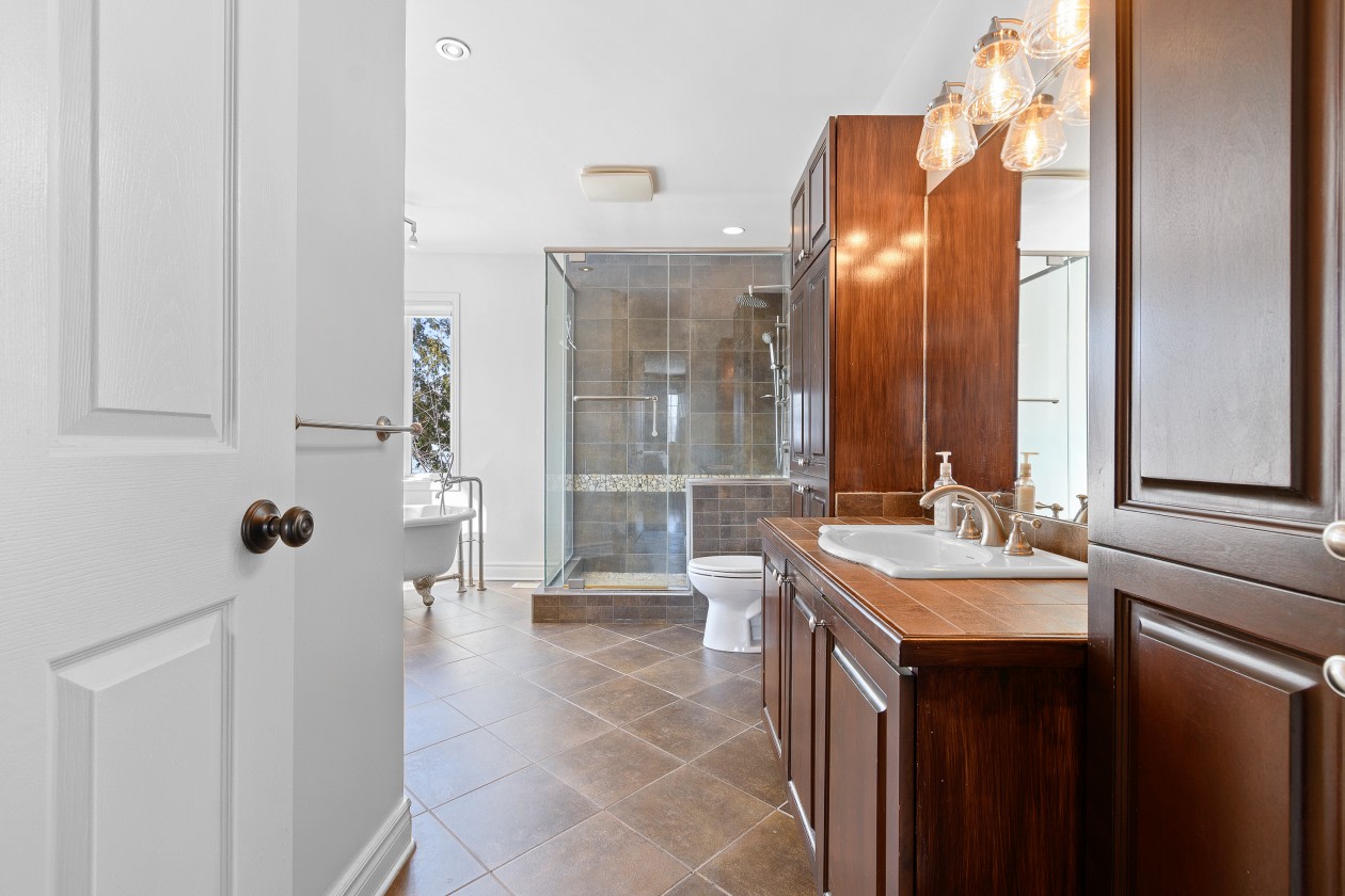 Salle de bains — 77 Rue Félix-Leclerc, Gatineau, J9H 6Y2, Gatineau