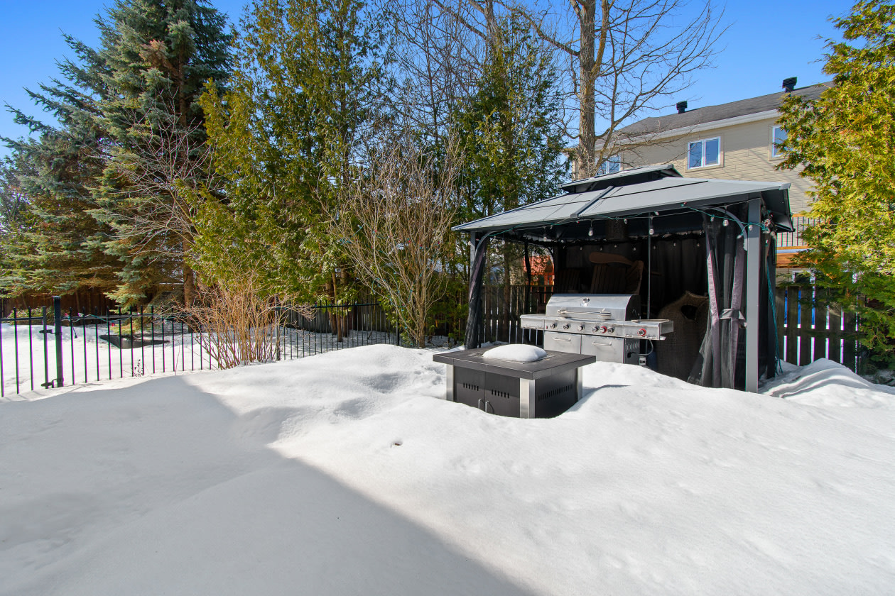 Cour — 77 Rue Félix-Leclerc, Gatineau, J9H 6Y2, Gatineau