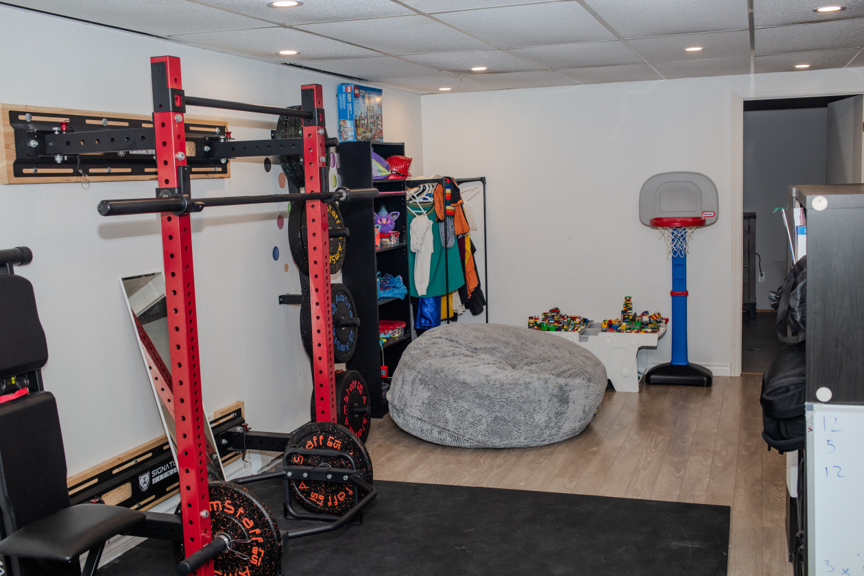 Salle de jeux — 23 Rue Edgar-Séguin, Rigaud, J0P 1P0, Rigaud