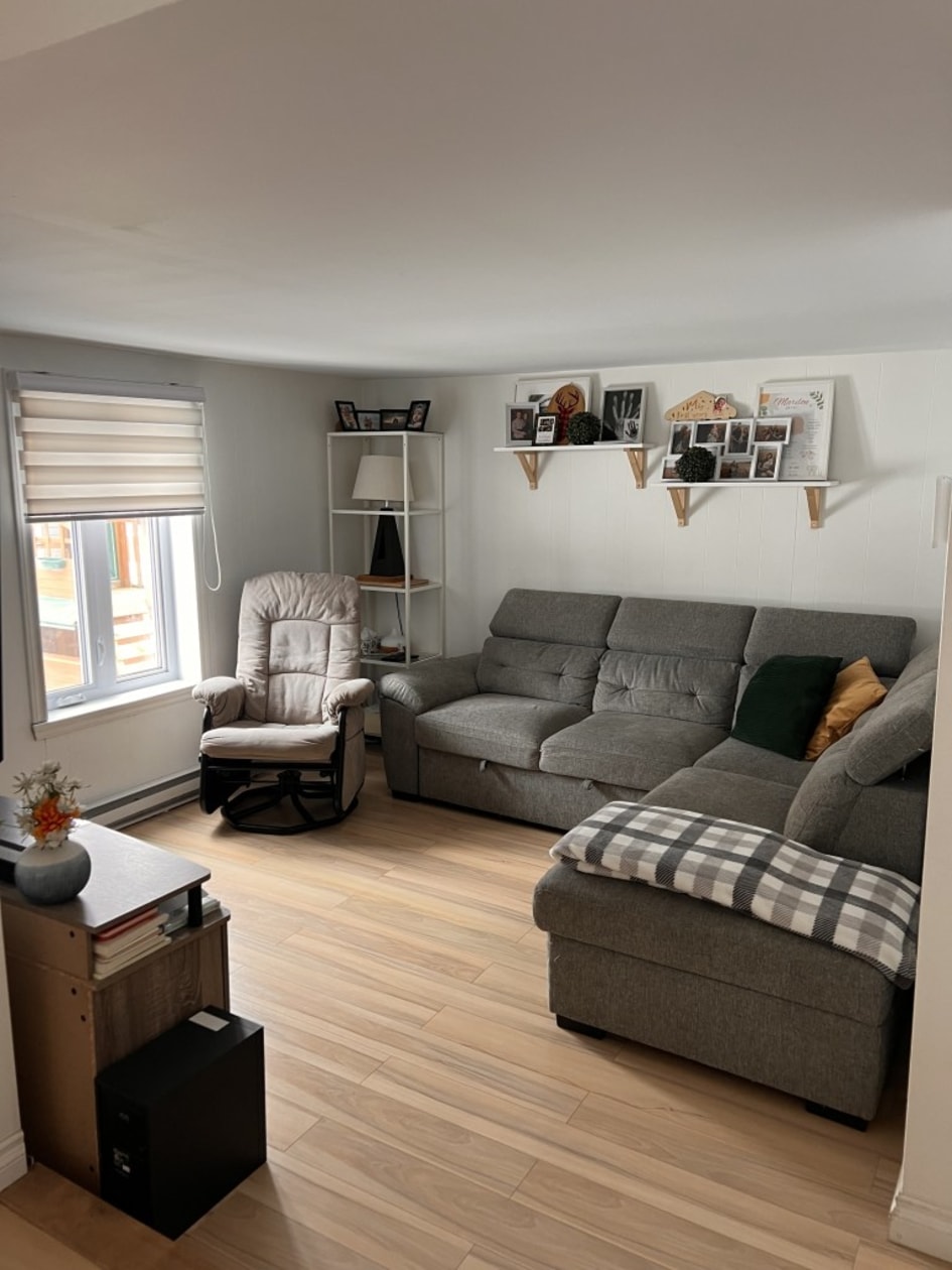 Salon — 3903 Av Saint-Augustin, Lévis, G6Z 8J4, Lévis