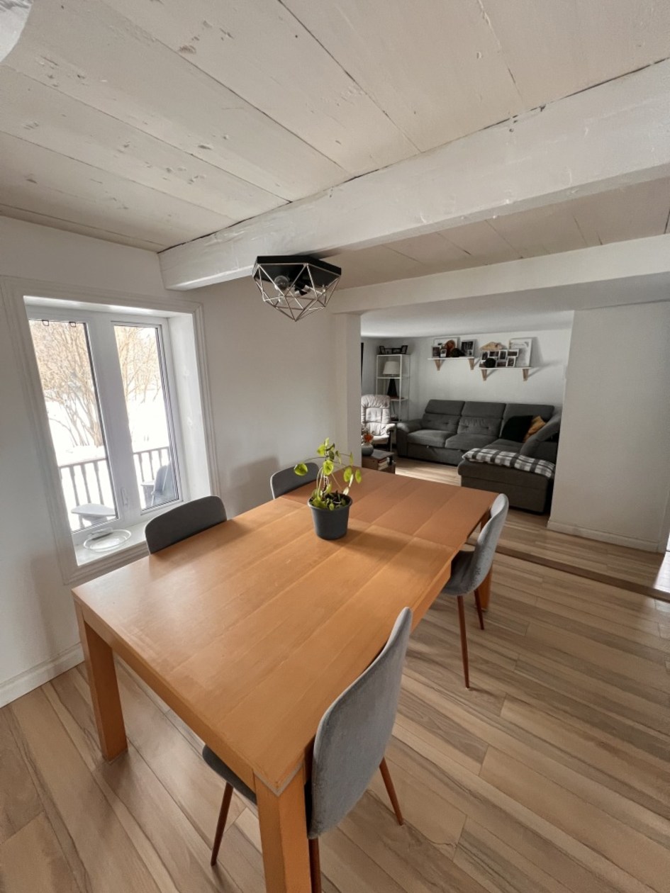 Salle à manger — 3903 Av Saint-Augustin, Lévis, G6Z 8J4, Lévis