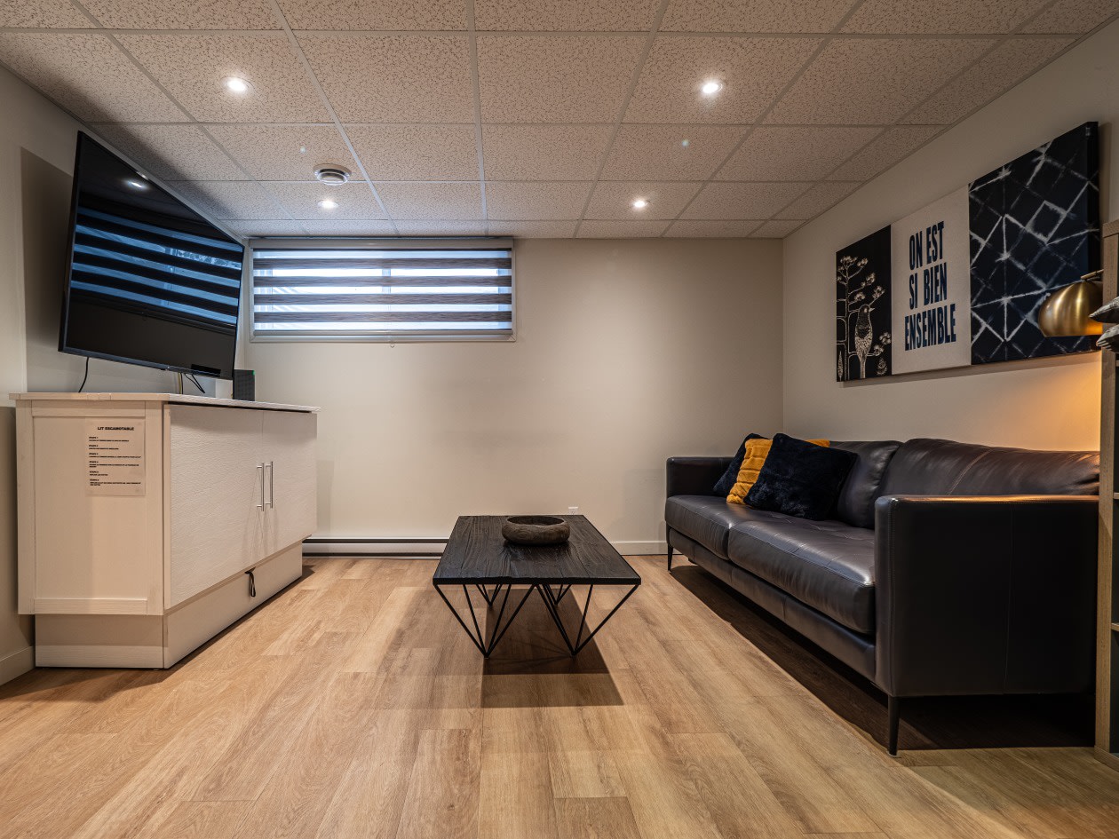 Salon — 5 Chemin Beauséjour, Lac-Etchemin, G0R 1S0, Lac-Etchemin