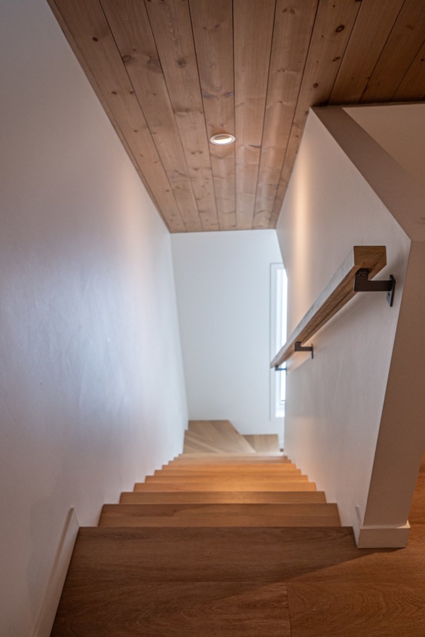 Escalier — 5 Chemin Beauséjour, Lac-Etchemin, G0R 1S0, Lac-Etchemin
