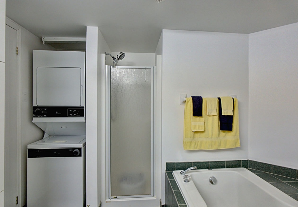 Salle de bains — 61 Rue Des Villas, La Malbaie, G5A 3B9, La Malbaie