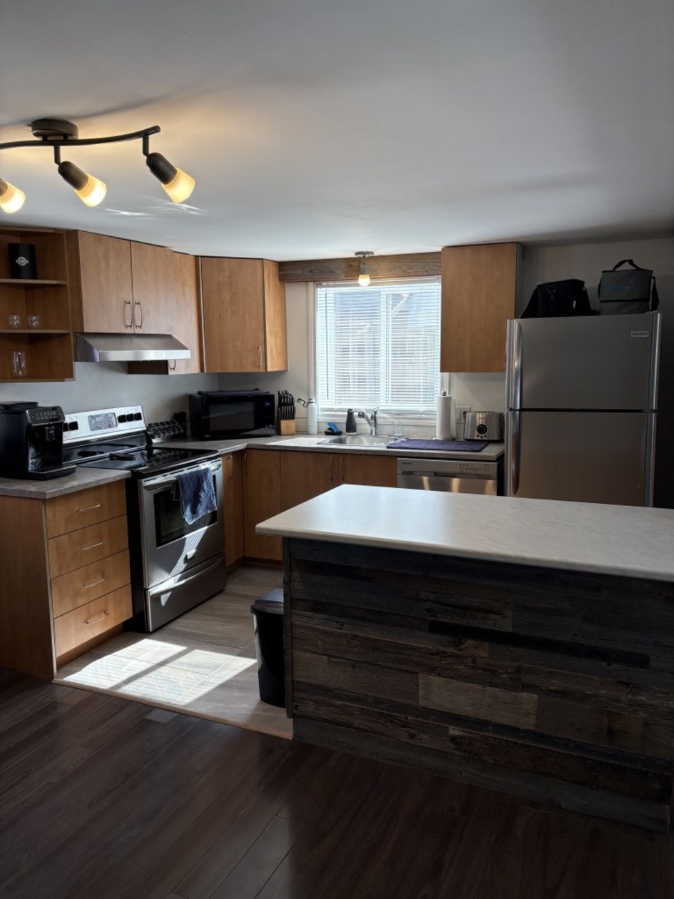 Cuisinette — 908-912 Rue Des Érables, Mascouche, J7L 3H3, Mascouche