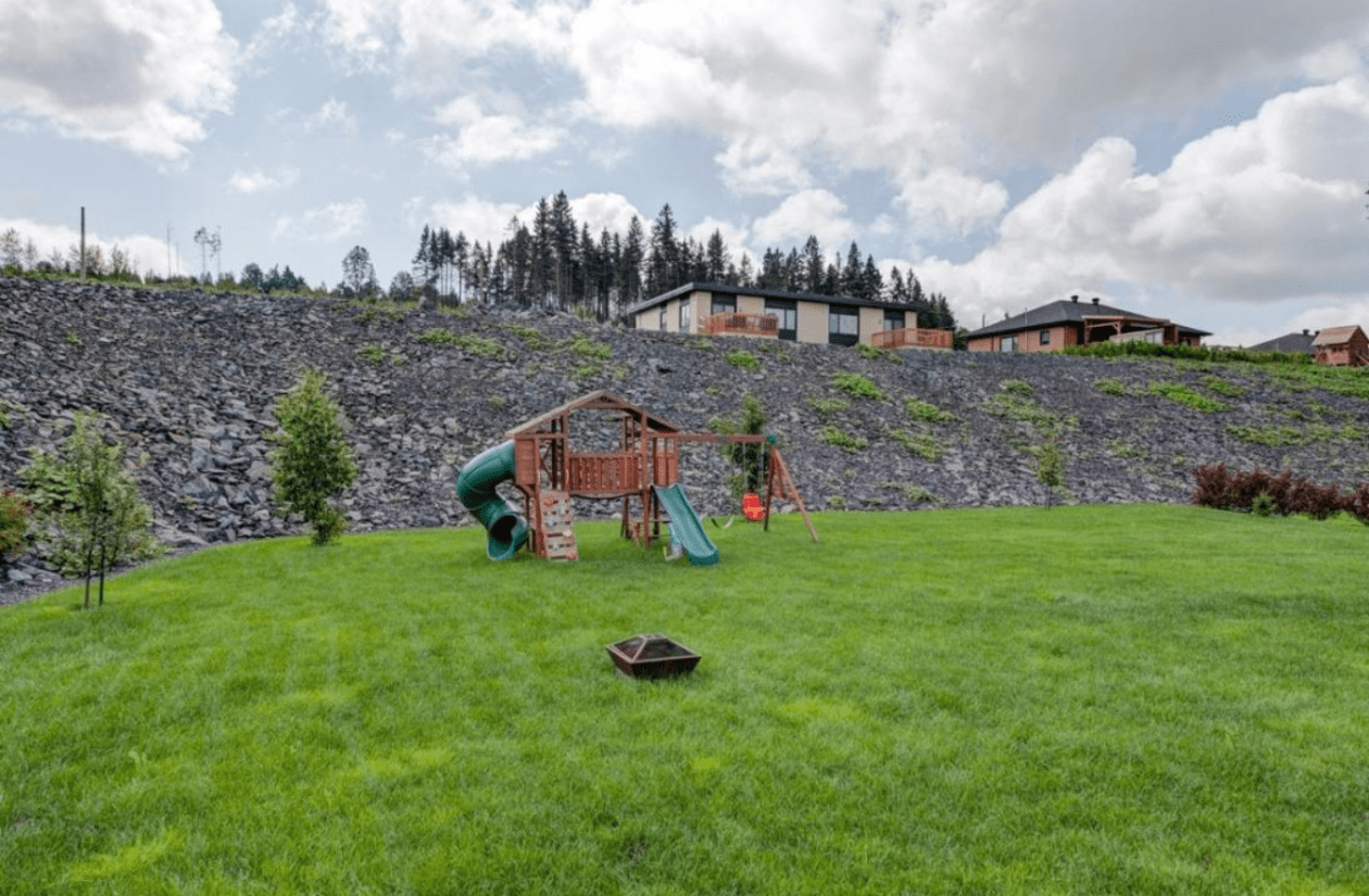Cour — 394 36E Rue, Notre-Dame-Des-Pins, G0M 1K0, Notre-Dame-Des-Pins
