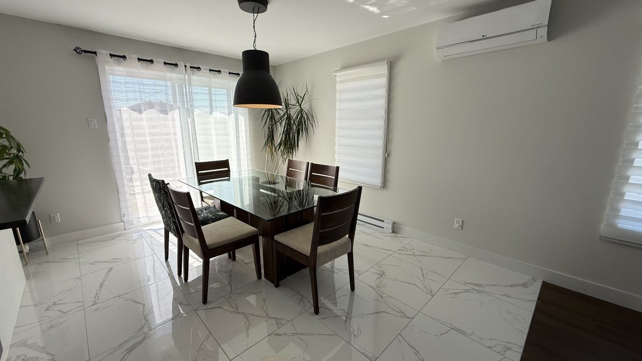 Salle à manger — 522 Av. Des Dalles, Shawinigan, G9P 0G9, Shawinigan