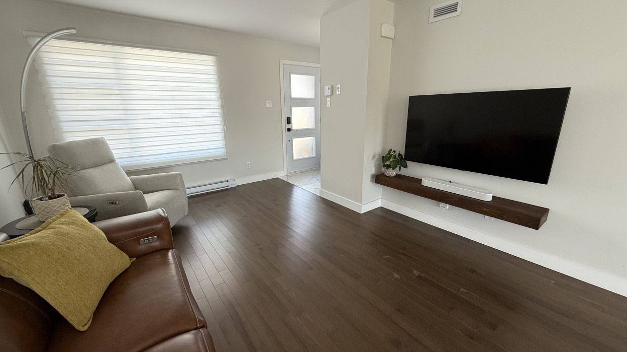 Salle familiale — 522 Av. Des Dalles, Shawinigan, G9P 0G9, Shawinigan