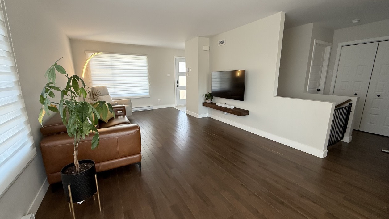 Salle familiale — 522 Av. Des Dalles, Shawinigan, G9P 0G9, Shawinigan
