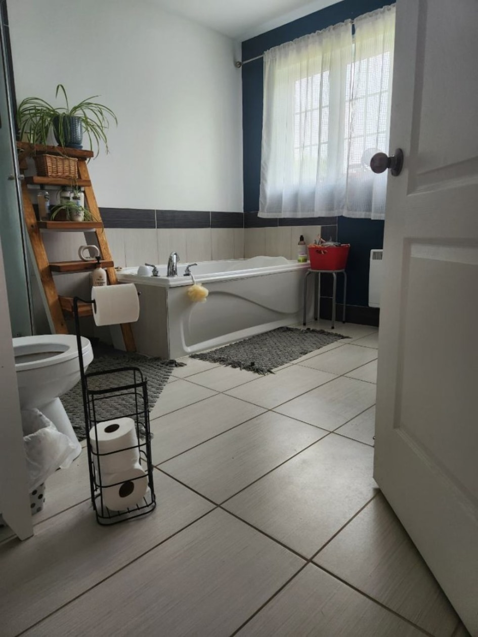 710 Rue Kennes — photo 1