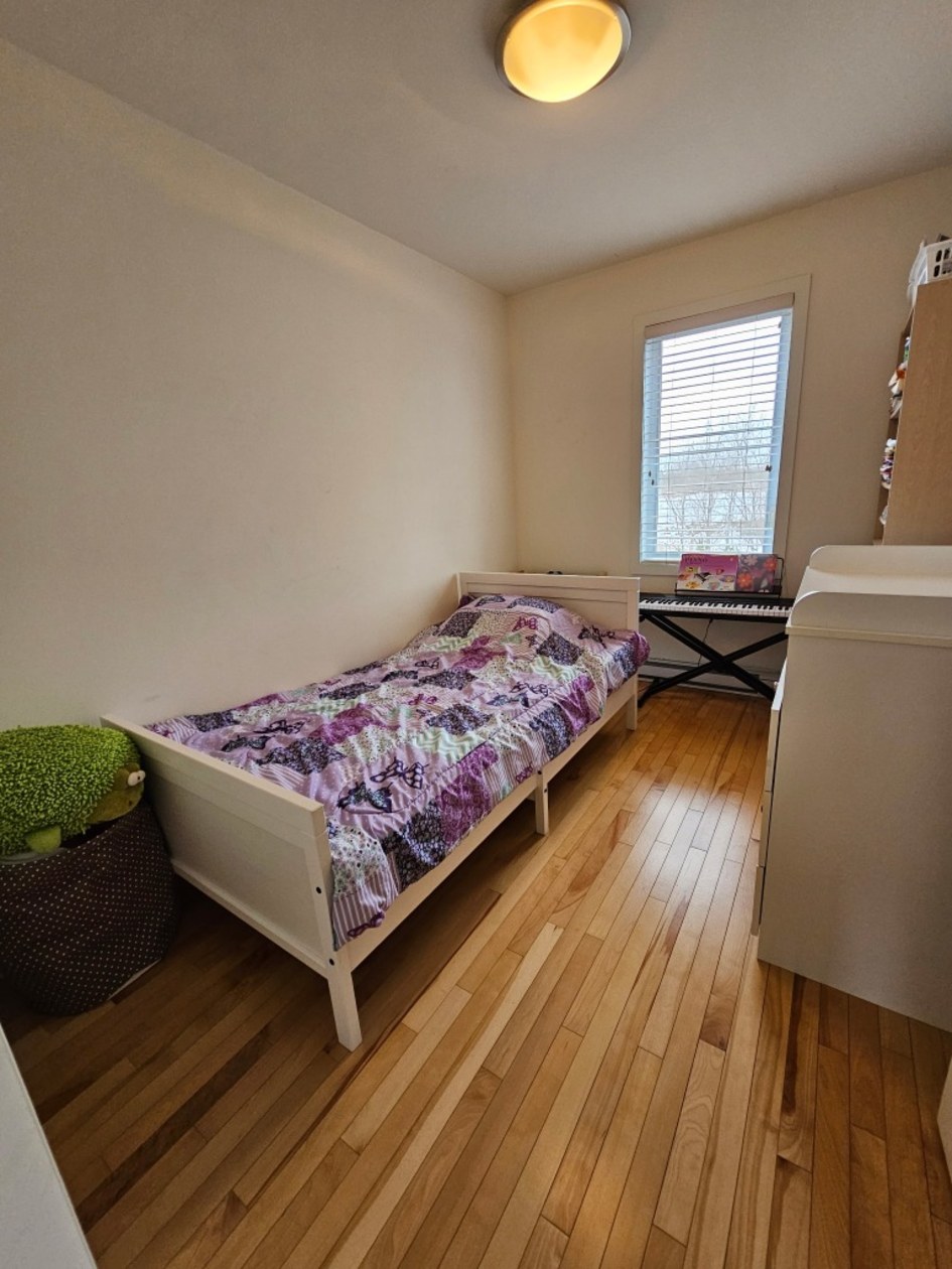 Chambre à coucher — 7904 Boul. Lévesque E., Laval, H7A 1T7, Laval