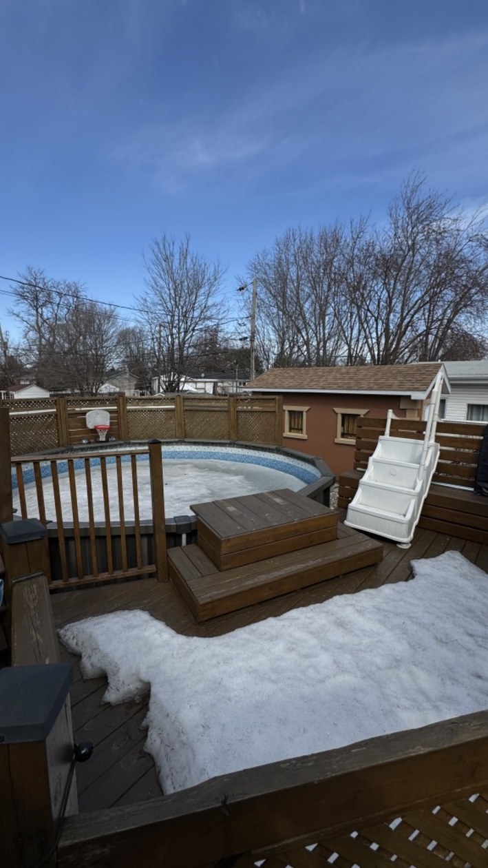 Piscine — 91 Rue Vanier, Repentigny, J6A 4Y4, Repentigny