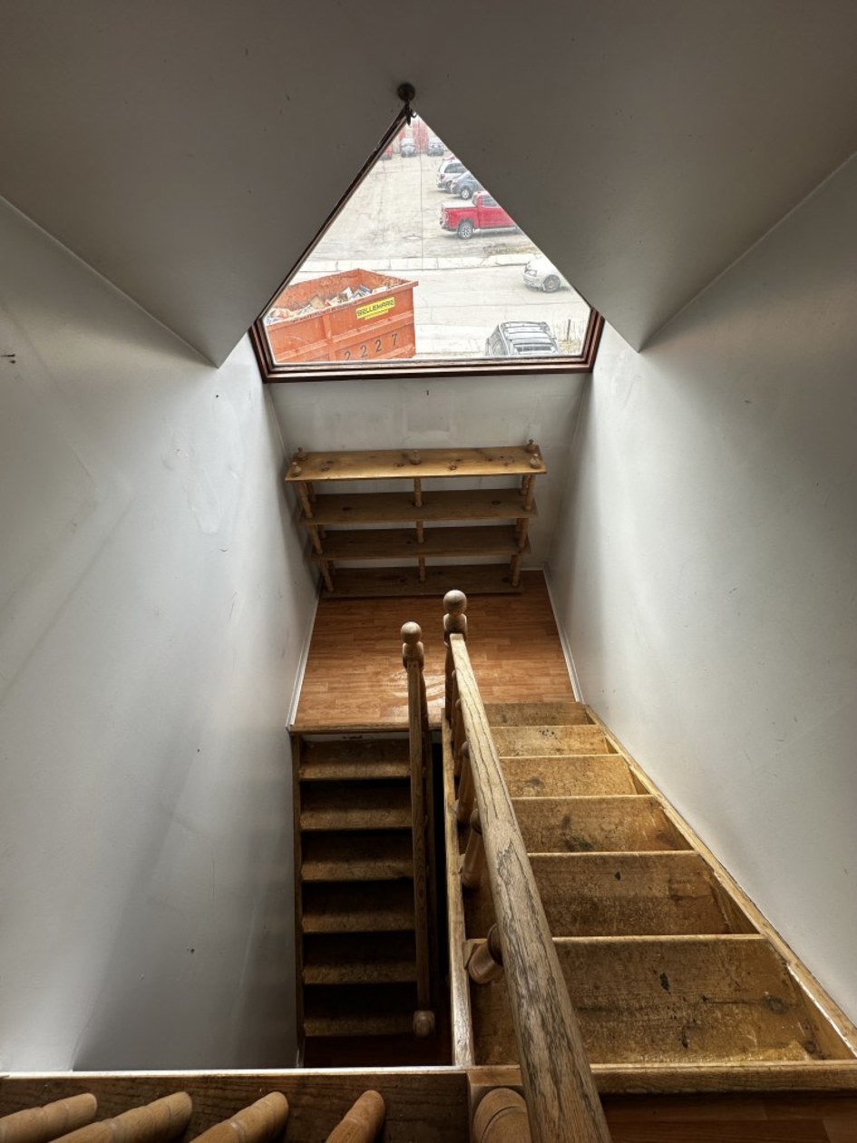 Escalier — 250 Av. Sainte-Marie, Louiseville, J5V 1E9, Louiseville