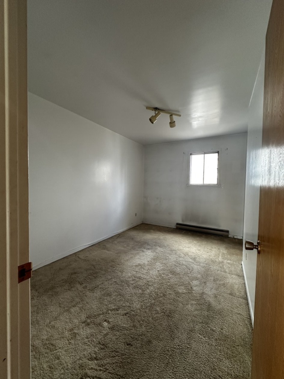 Chambre à coucher — 250 Av. Sainte-Marie, Louiseville, J5V 1E9, Louiseville