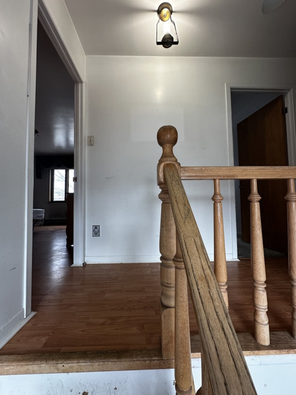 Escalier — 250 Av. Sainte-Marie, Louiseville, J5V 1E9, Louiseville