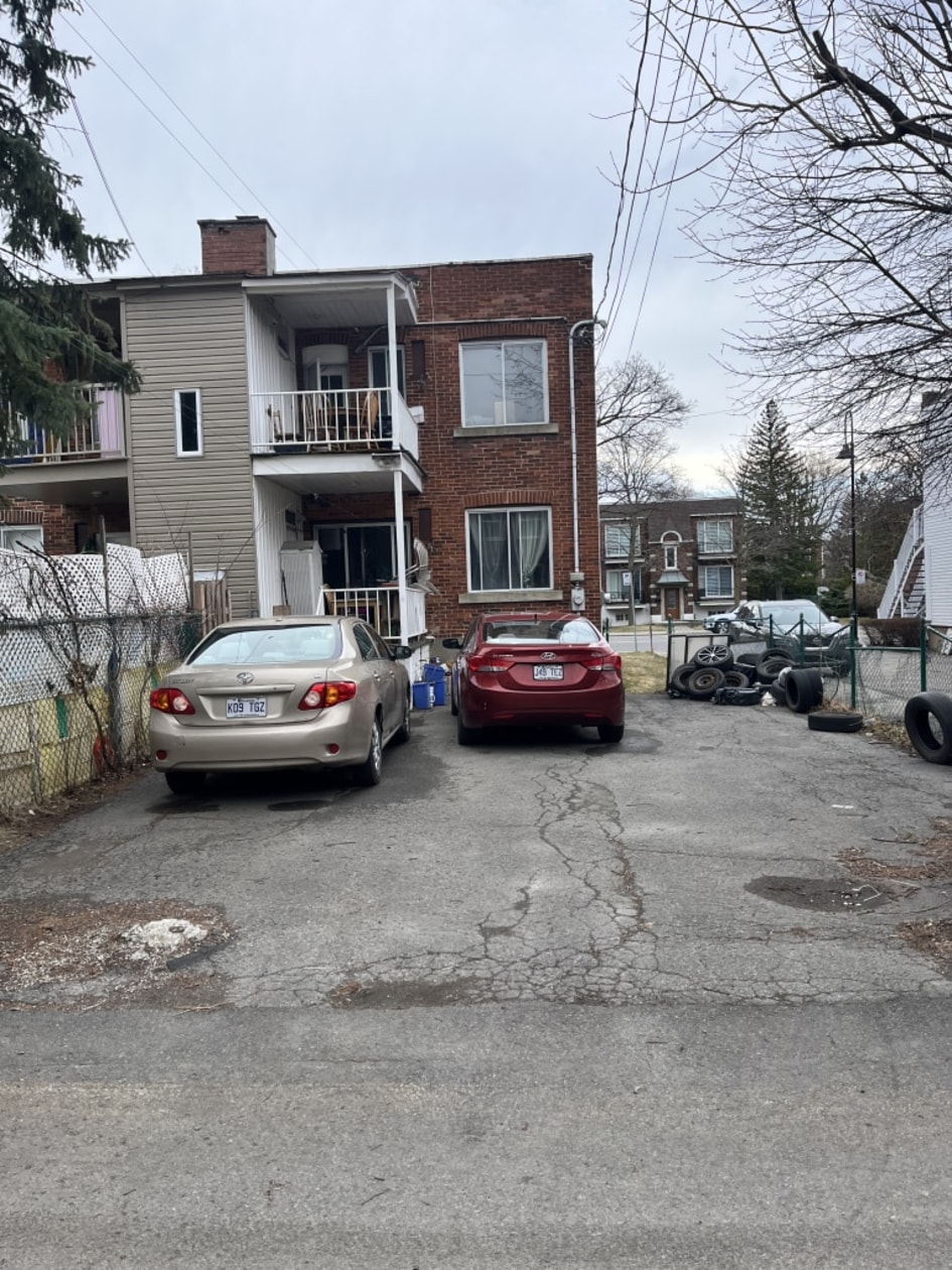 Photo 7 — 545 rue Décarie , St-Laurent , H4L 3L1, St-Laurent 