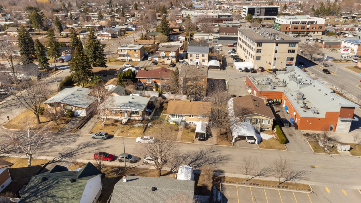 Photo 3 — 932 Rue Louis-H. Desjardins, Terrebonne, J6W 2X3, Terrebonne