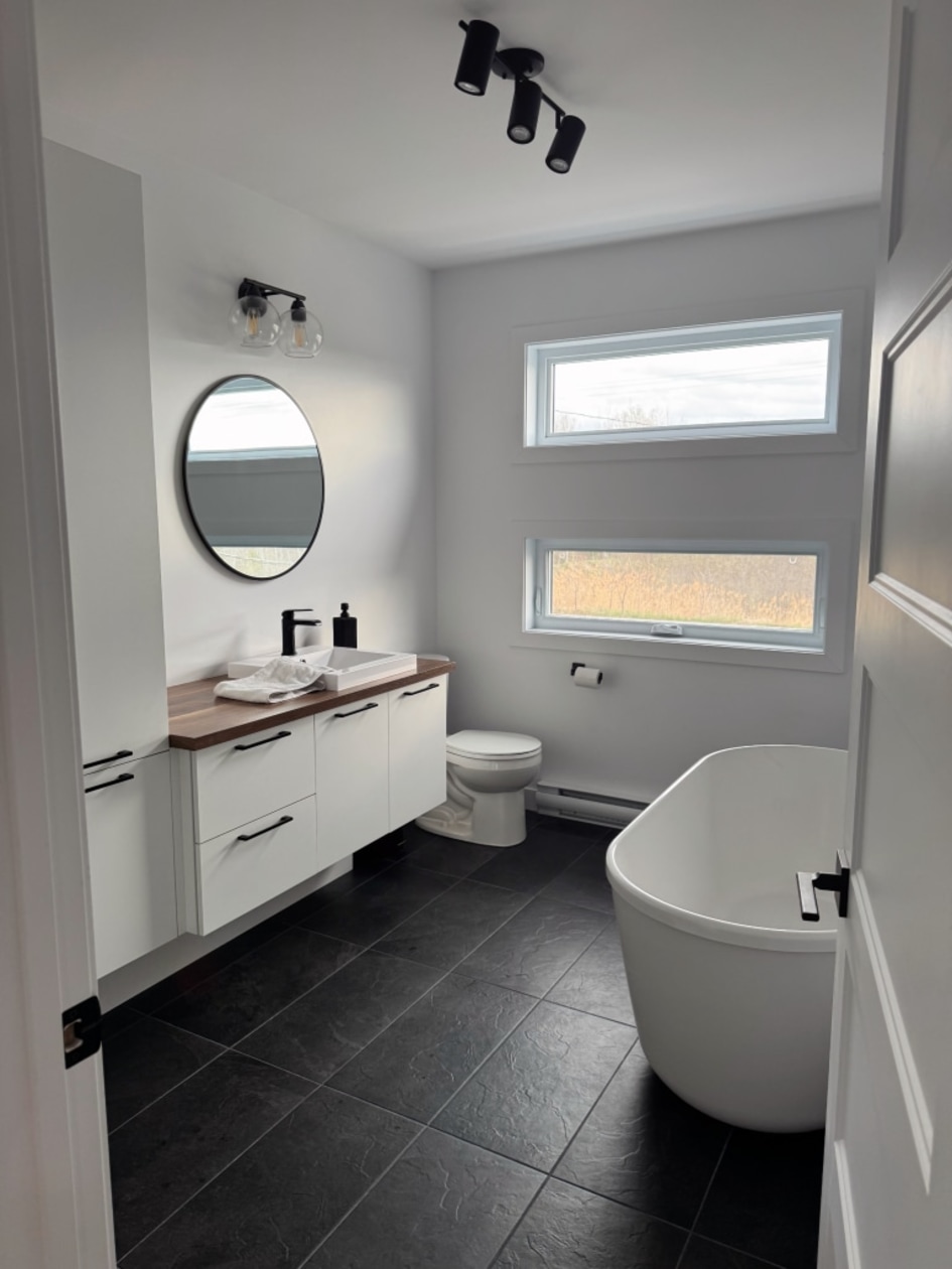 Salle de bains — 105 Rte De Saint-Achillée, Château-Richer, G0A 1N0, Château-Richer