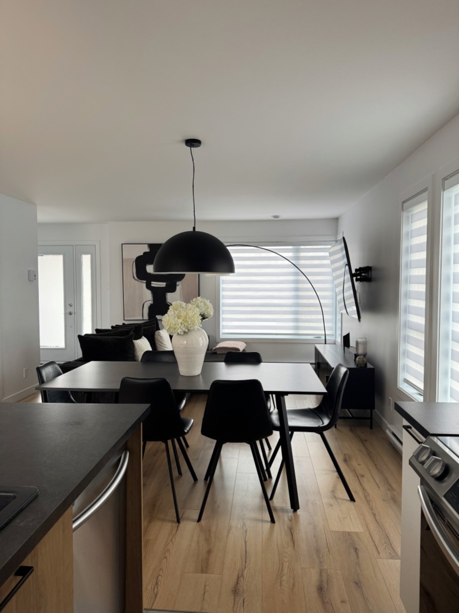 Salle à manger — 105 Rte De Saint-Achillée, Château-Richer, G0A 1N0, Château-Richer