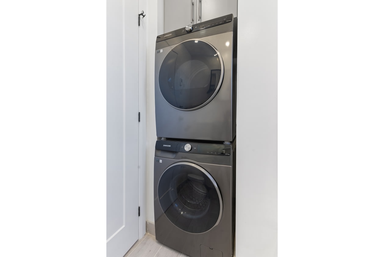 Salle de lavage — 1115 6E Av, Pointe-Aux-Trembles, H1B 4K8, Pointe-Aux-Trembles