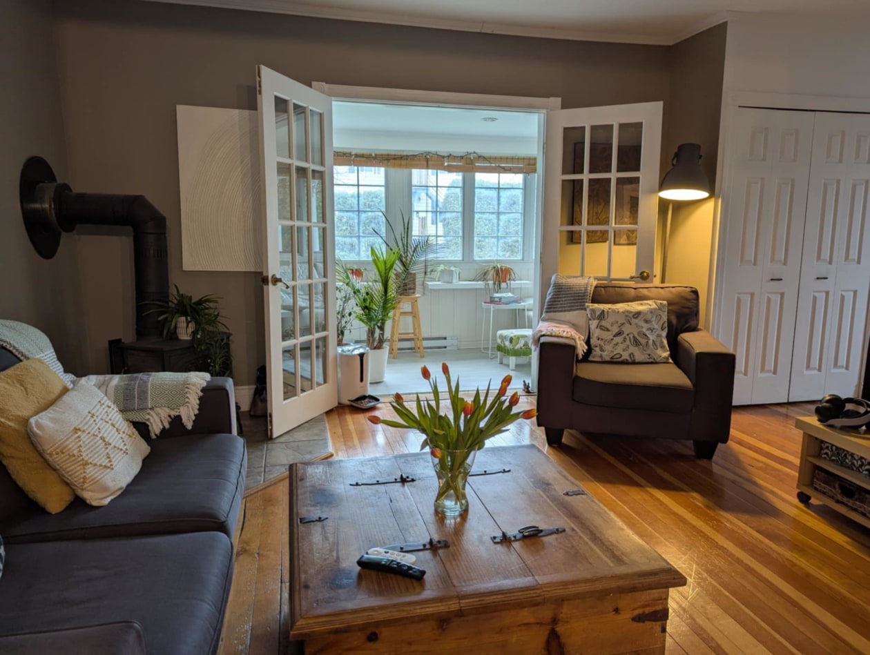 Salon — 51 Rue Desrochers E, Châteauguay, J6J 2W4, Châteauguay