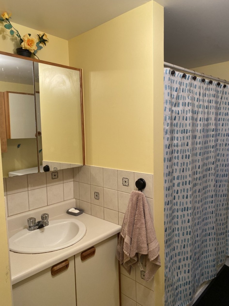 Salle de bains — 61 Av. 7e, Drummondville, J2B 2P8, Drummondville