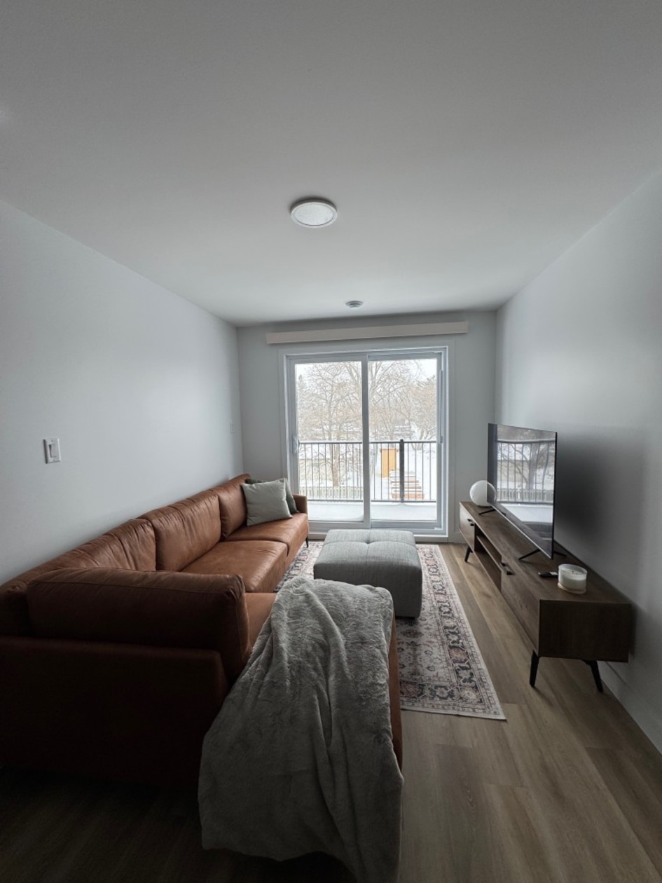 Salon — 4830 Mnt Saint-Hubert, 309, Saint-Hubert, J3Y 1V1, Saint-Hubert