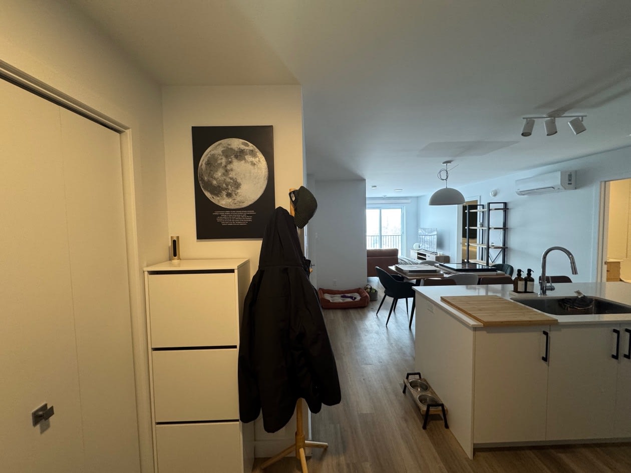 Hall d'entrée — 4830 Mnt Saint-Hubert, 309, Saint-Hubert, J3Y 1V1, Saint-Hubert