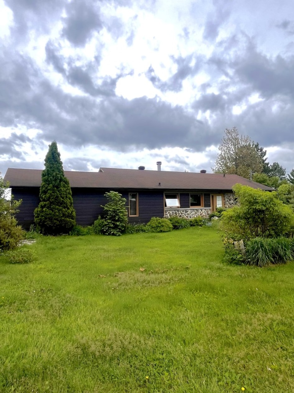 890 91E Rue
