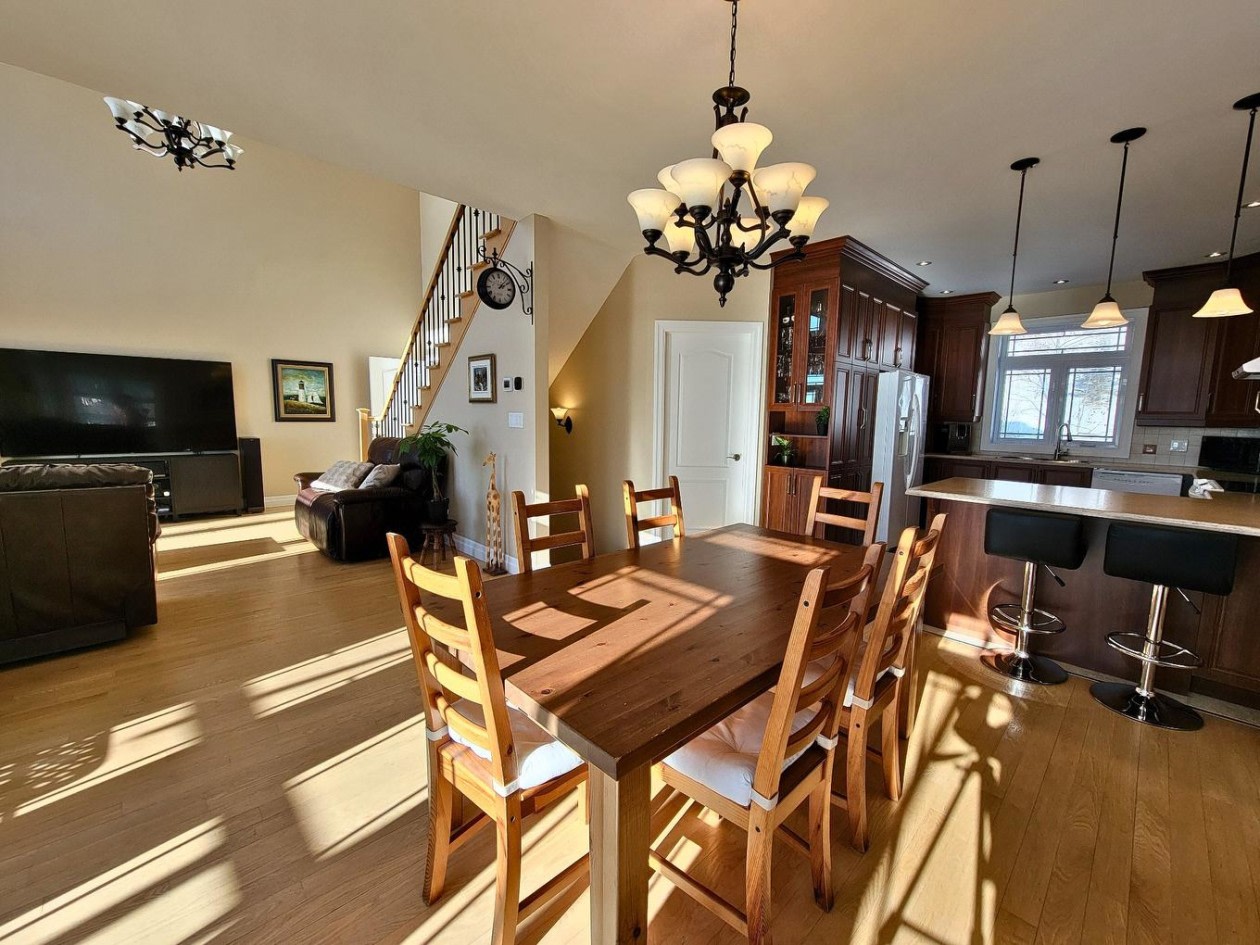 Salle à manger — 50 Rte Du Long-Sault, Saint-André-d'Argenteuil, J0V 1X0, Saint-André-d'Argenteuil