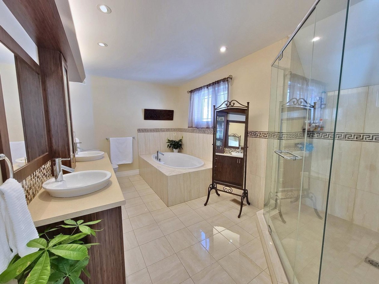 Salle de bains — 50 Rte Du Long-Sault, Saint-André-d'Argenteuil, J0V 1X0, Saint-André-d'Argenteuil