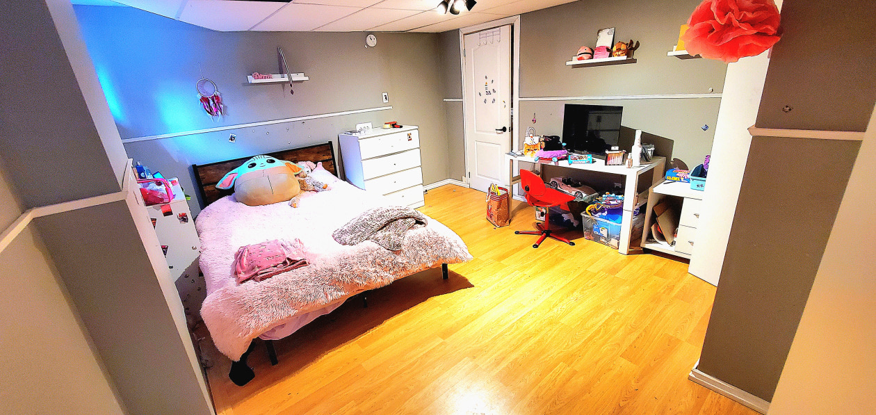 Chambre à coucher — 1395 Av. Nicolas Perrot, Bécancour, G9H 3B8, Bécancour