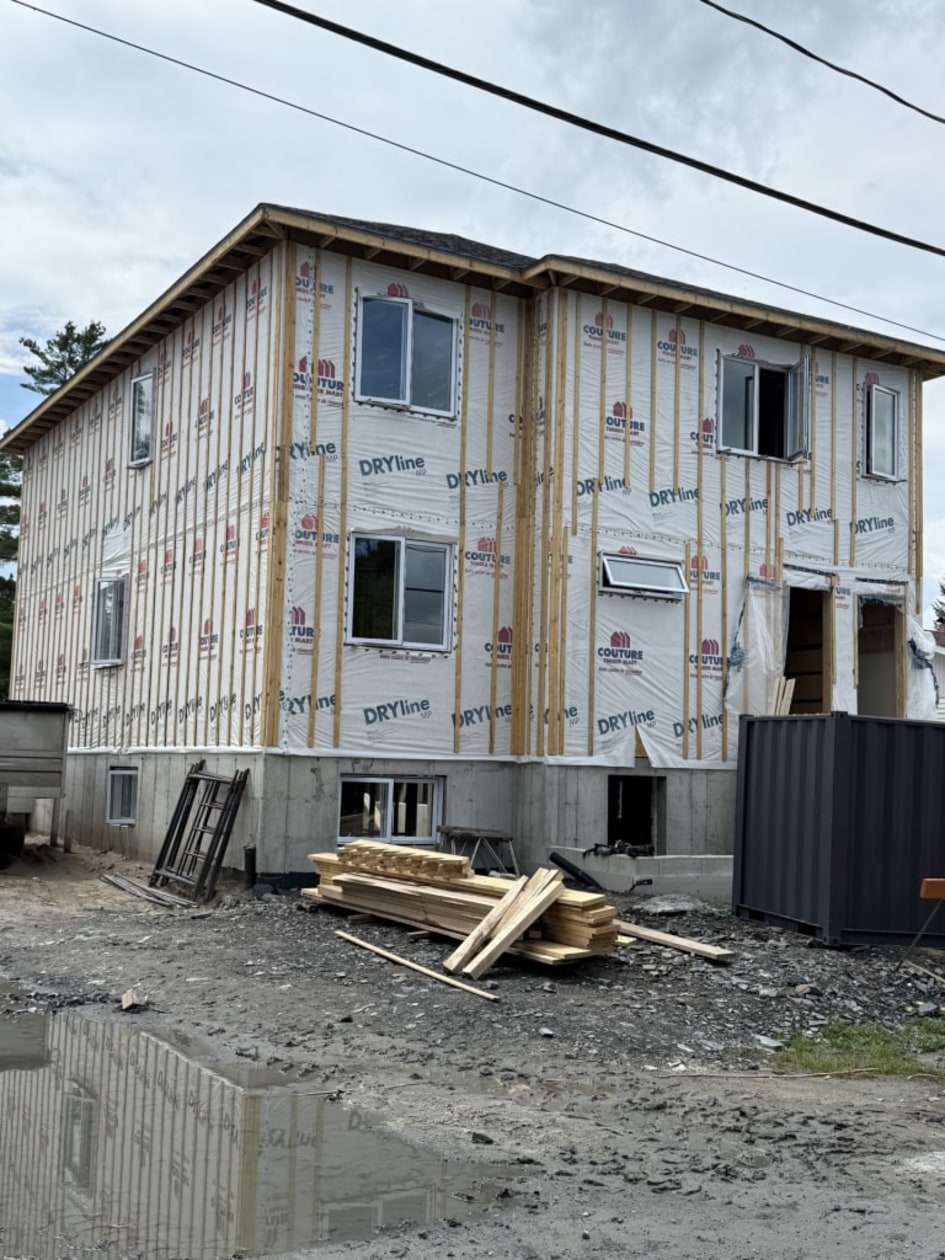 169 Rue Mignault — photo 1