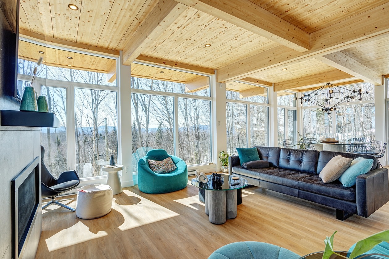 Salon — 435 Ch. du Château, Saint-Donat-de-Montcalm, J0T 2C0, Saint-Donat-de-Montcalm
