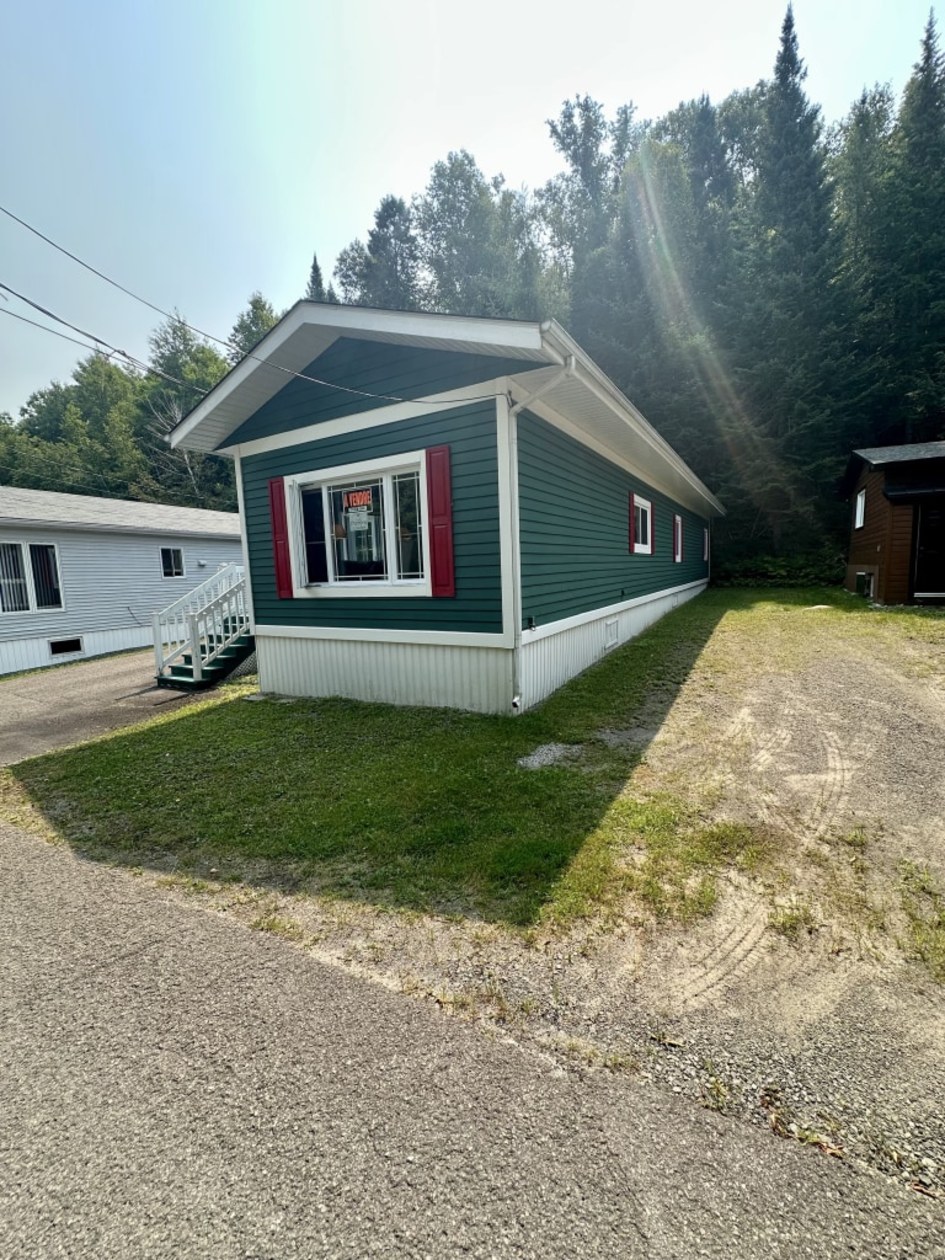 Photo 16 — 929 Chem. des Habitations-des-Monts, Saint-Sauveur, J0R 1R3, Saint-Sauveur