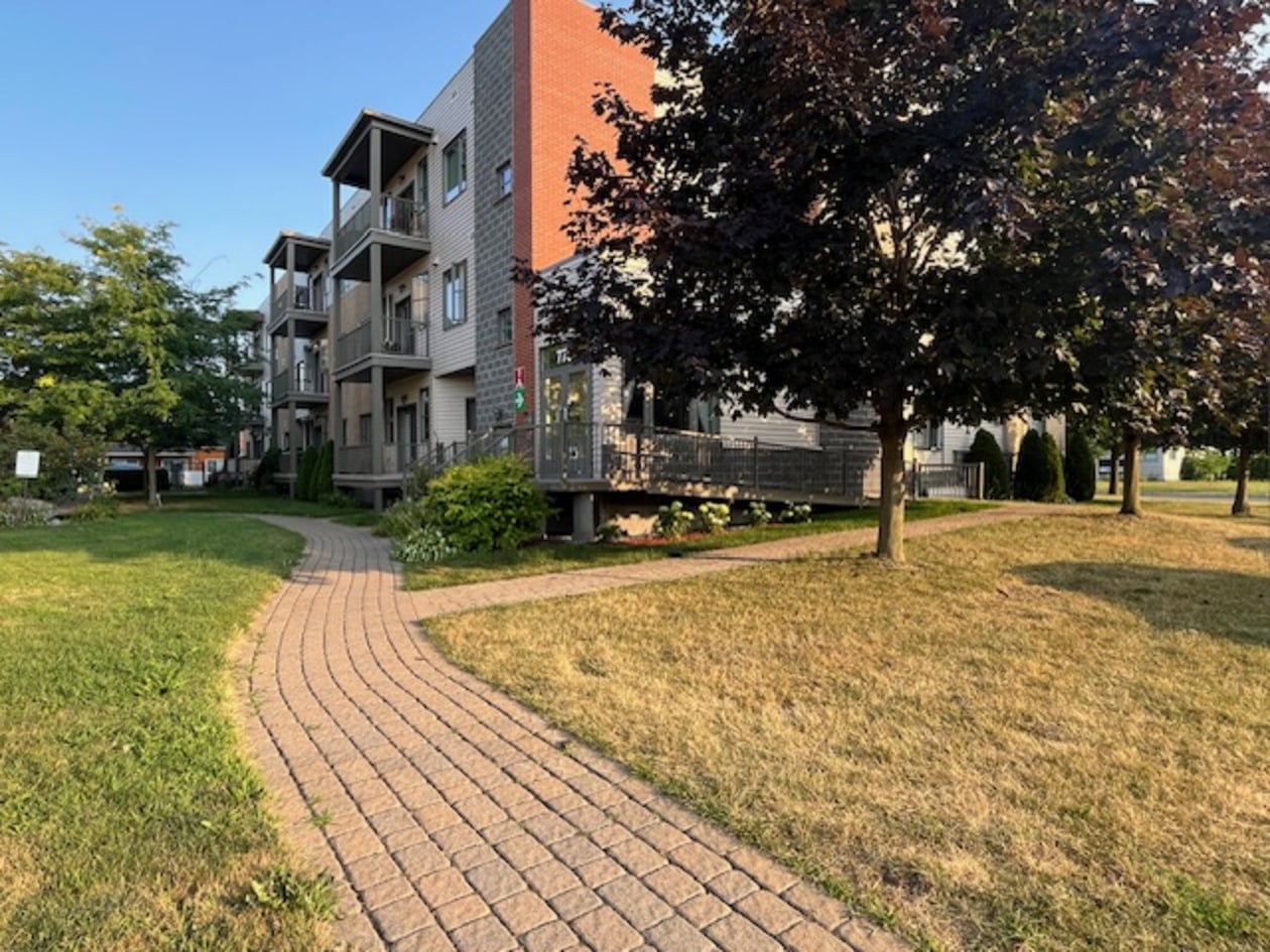 Extérieur — 207-775 Rue Papineau, 207, Saint-Hyacinthe, J2S 7J5, Saint-Hyacinthe
