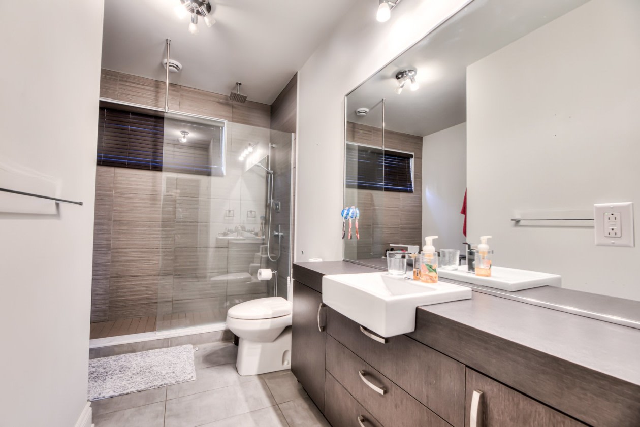 Salle de bains — 191 Rue du Campagnol, 202, Terrebonne, J6V 0E7, Terrebonne