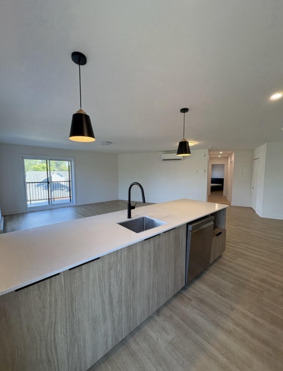Photo 11 — 410 Chemin d'Oka , 8, Deux-Montagne , j7r 1l1, Deux-Montagne 