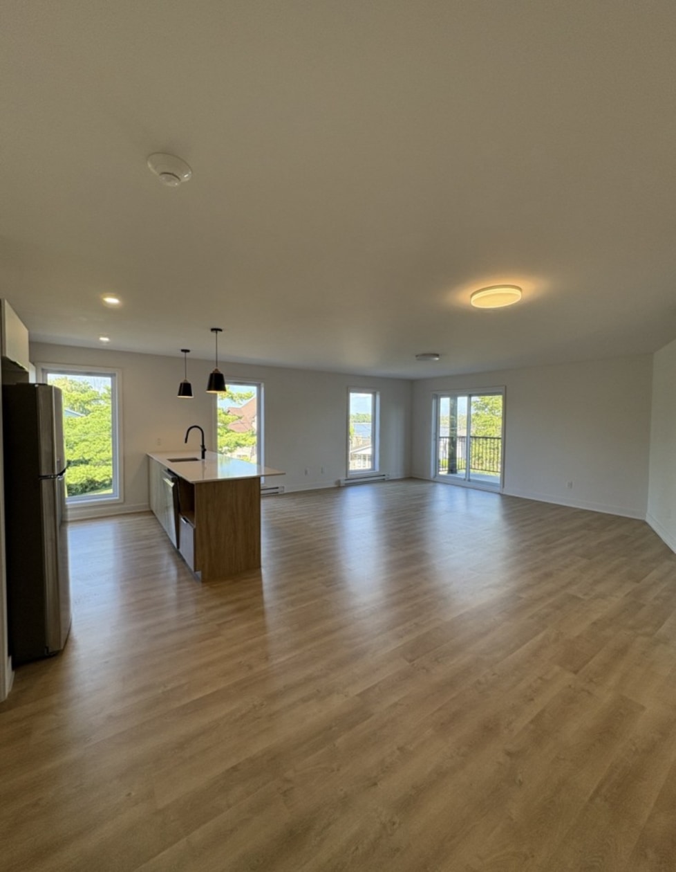Photo 9 — 410 Chemin d'Oka , 8, Deux-Montagne , j7r 1l1, Deux-Montagne 